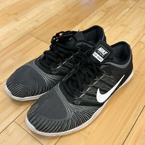 Women’s Nike Flex Adapt Training. Size 7.5.